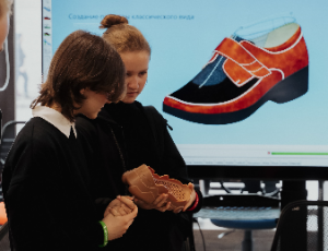 На базе кластера «ПромТехДизайн-КТМУ» прошли профессиональные пробы для юных конструкторов обуви